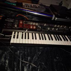 Roland SH-201 Synthesizer