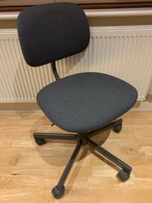 Grey Swivel Wheeled Office Chair With Backrest