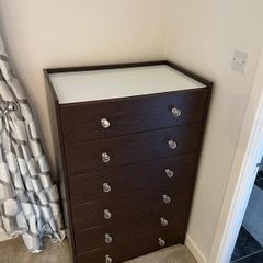 Walnut chest of drawers
