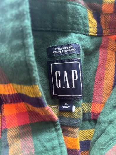 gap shirt