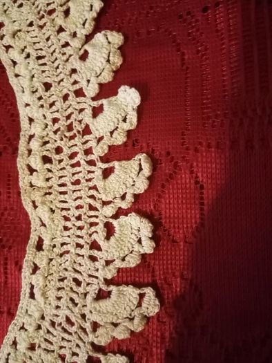 antique  Irish handmade  crochet  lace  collar