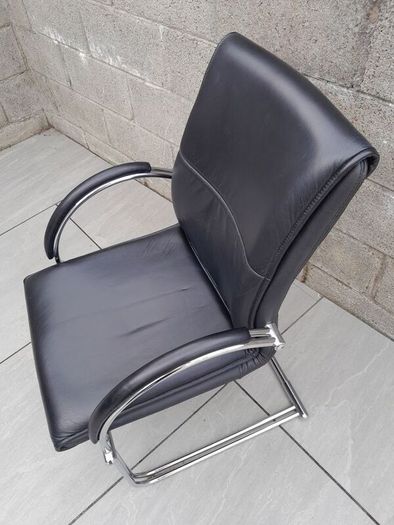 1970's Chrome Tube Leather Chair. Vintage 70's collectable design classic