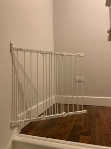 2x child gates for stairs adjustable length