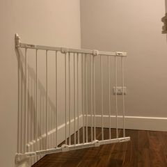 2x child gates for stairs adjustable length