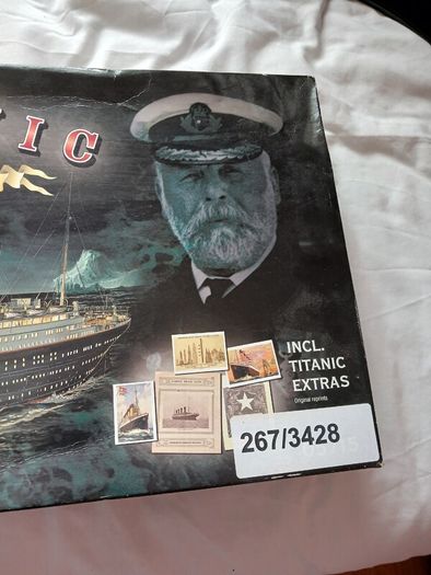 Titanic model building kit