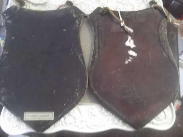 2 antiques pictures of of two ladies  c 1900