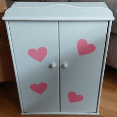 dolls wardrobe