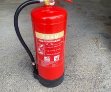 Foam fire extinguisher