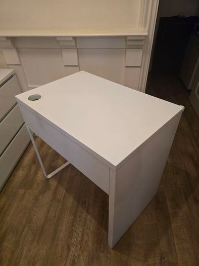 White Desk