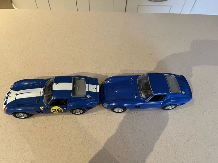Ferrari 250 GTO 1/18 Burago # Rare Blue