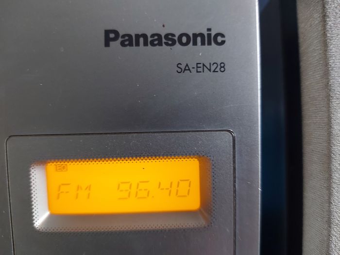 Panasonic SA-EN28 CD Stereo Music system, Radio, CD, MP3, all working perfect and in very good condition, with 2 Panasonic speakers Model SB-EN28