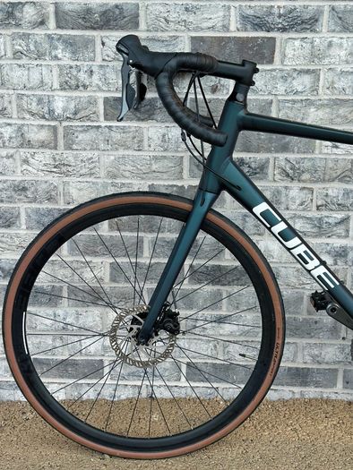 Cube Attain Road Bike Large Frame