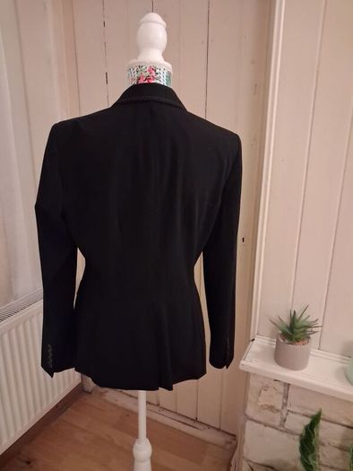 Fitted Black Blazer