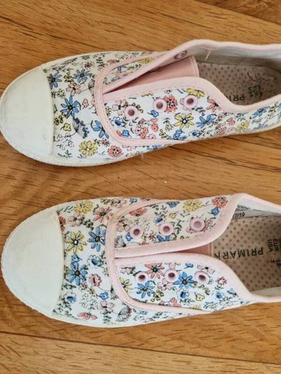 Shoes for girl size 2 UK