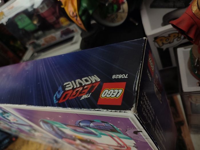 The Lego Movie 2 ! Pop-Up Party Bus ! RETIRED ! Set 70828 ! Brand New !