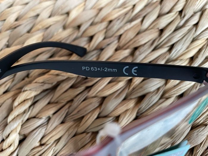 reading glasses +1.00 Brand new