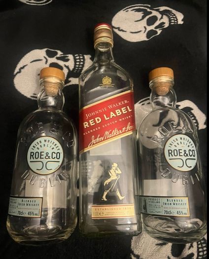 Decorative or collectible empty bottles vodka  whisky, gin, Irish whiskey Connemara whiskey Jameson powers ballantines Johnnie walkers TEELING disaronno Irishman Hennessy Drumshanbo Gunpowder Irish Gin vodka whiskey empty Bottle Jack Daniels Bombay sapphi