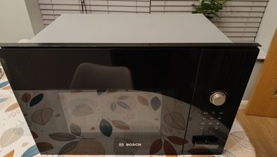 BOSCH Built-in microwave 900W - only 80 euro