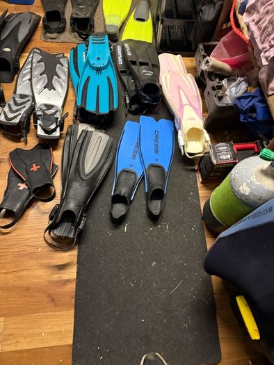 scuba diving fins