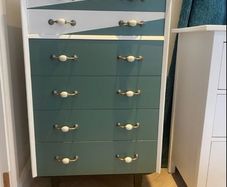 chest of drawers