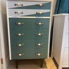 chest of drawers
