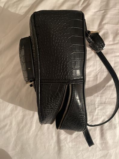 Black Crocodile Style Handbag Backpack