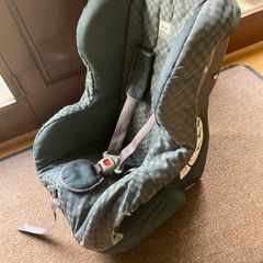 childs car seat