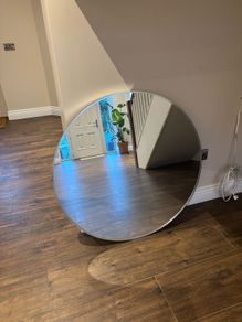 Round Mirror