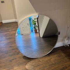 Round Mirror