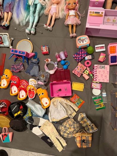 Rainbow high accessories and few dolls