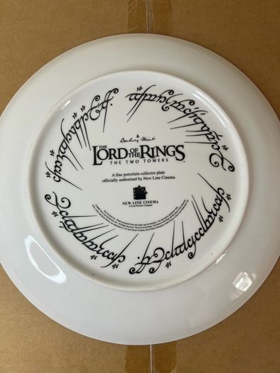 The Lord of the Rings - Danbury Mint Collectible Plate 12 Inch - The Two Towers - Porcelain With Stand In Box