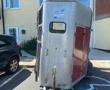 Ivor Williams horsebox