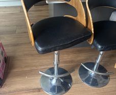 Kitchen island stools