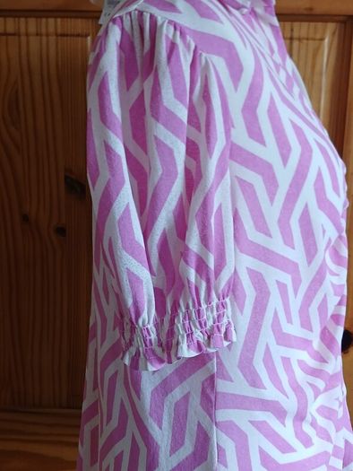BNWTS Dunnes ladies pink and white short sleeve blouse size 18