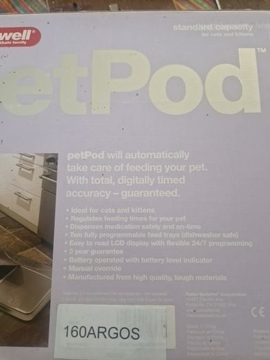 PetPod automatic pet feeder