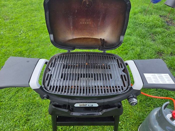 Weber Q2200n