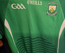 (Tight Fit) Saint Mary's Burren GAA O'Neills Gaelic Football Jersey (Adult Small) FREE POST