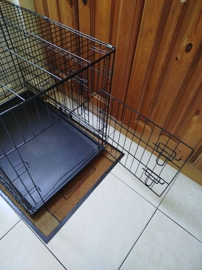 Dog crate