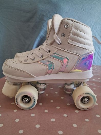 Girls rollerskates size 3