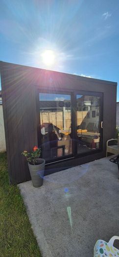 Garden Room/Home Office/Salon/Barbers