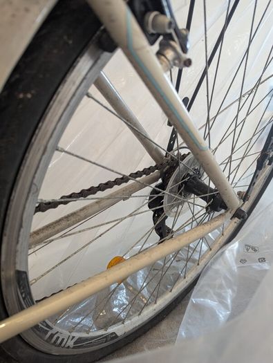 Kenzel women's bike - hardly used - needs service