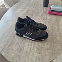 hugo boss trainer size 9