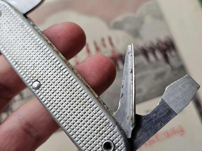 Vintage Victorinox Alox Soldier Original Swiss Army Knife Issued year 1976 Discontinued Model Collectable