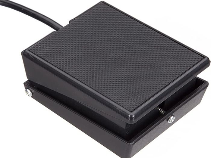 61 Key Keyboard Piano with Keyboard Bench, Digital Piano Stool, Sustain Pedal and Headphones (FREE SHIPPING)