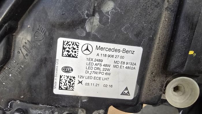 mercedes cla 250e 2021 left headlight