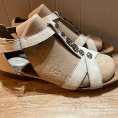 Clarks sandals white leather straps with metal studs size 38