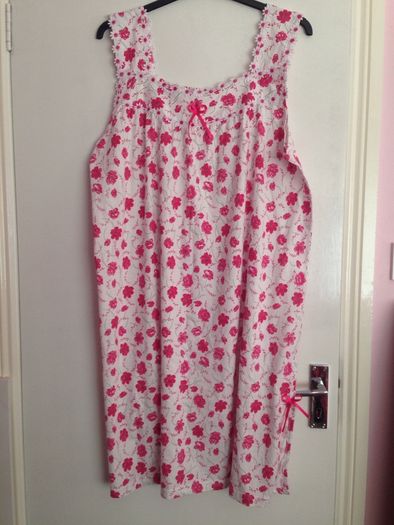 Brand new lovely sleepwear