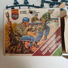 Vintage Airfix 1:72 WWII German Paratroopers