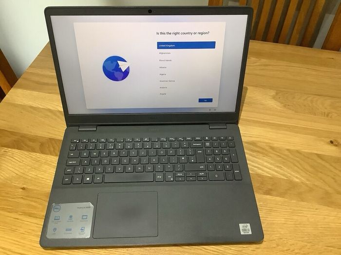 DELL i3 10gen Windows 11 Laptop - 15.6 LED 8gb/256gb - School Uni Office Minecraft ++FREE DELIVERY++