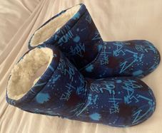 Kids Slippers BNWT